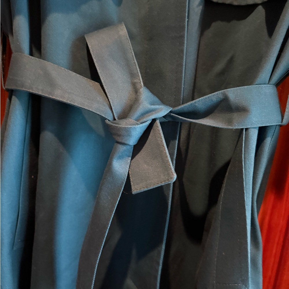 London Fog Blue Trench Coat size 6 Petite - Picture 4 of 12
